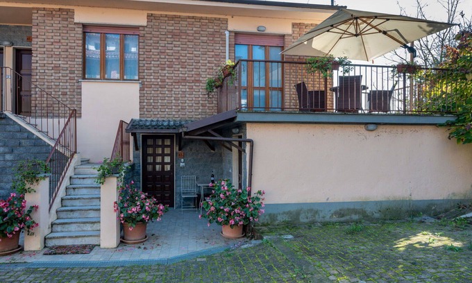 Castagnole Monferrato Apartment | Nice apartment for 5 guests with A/C, WIFI, TV and terrace