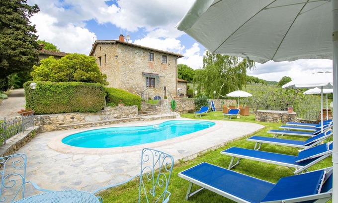 Loro Ciuffenna Villa | Nice apartment in villa for 6 guests with pool, WIFI and terrace