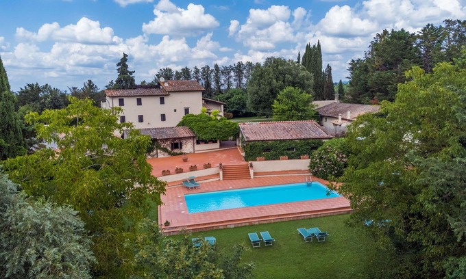 Colle di Val d'Elsa House | Nice apartment in villa for 4 people with pool, WIFI, TV and terrace