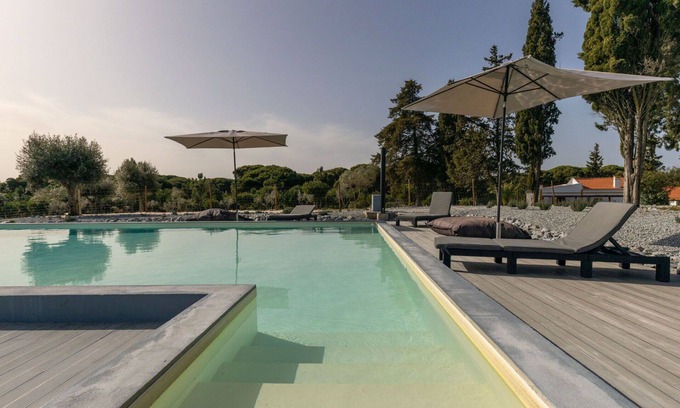 Sao Martinho Villa | Nice apartment in villa for 4 guests with WIFI, pool, A/C, TV and terrace