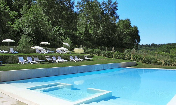 Castelfiorentino Villa | Nice apartment in villa for 6 guests with pool, A/C, WIFI, TV, terrace, pets allowed and parking