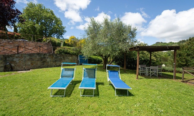 Greve in Chianti House | Nice apartment in villa for 8 guests with pool, WIFI, TV, patio, pets allowed and parking