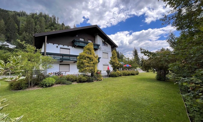 Agsdorf Apartment | Nice apartment for 4 people with WIFI, TV, patio and pets allowed