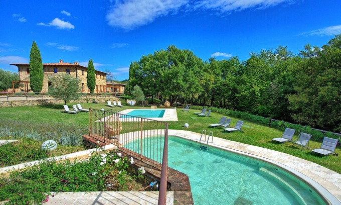Simignano Apartment | Nice apartment for 3 guests with WIFI, pool, TV and pets allowed