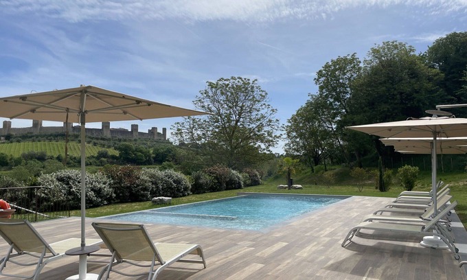 Monteriggioni Apartment | Nice apartment for 2 guests with pool, A/C, WIFI, TV and pets allowed, close to Siena