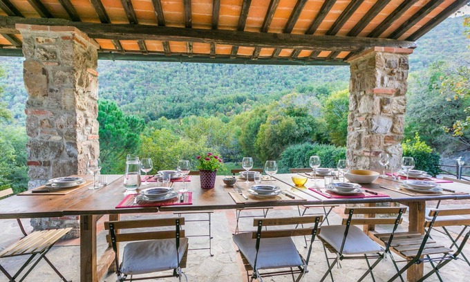 Montieri Apartment | Nice apartment for 13 people with WIFI, TV, patio, pets allowed and parking