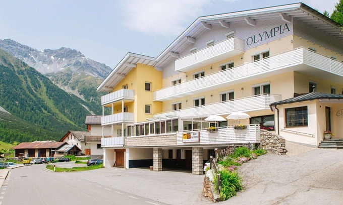 Solda Apartment | Nice apartment for 3 people with WIFI, terrace, pets allowed, panoramic view and parking