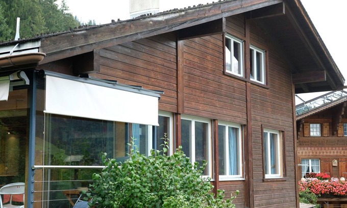 Zweisimmen Apartment | Nice apartment for 4 people with WIFI, balcony and pets allowed