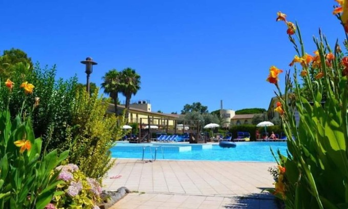Arborea Apartment | Nice apartment for 4 guests with A/C, pool, WIFI, TV and pets allowed