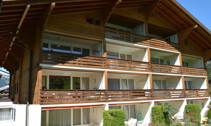 Gstaad Apartment | Nice apartment for 4 guests with WIFI, TV, balcony and pets allowed
