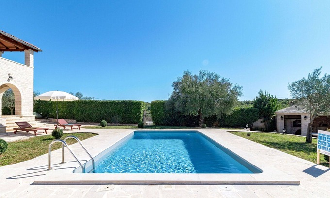 Stifanici Apartment | Nice apartment for 4 guests with WIFI, A/C, pool, TV, terrace and pets allowed