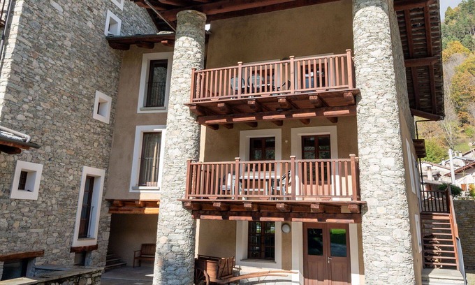 Sampeyre Apartment | Nice apartment for 4 guests with pool, WIFI, TV and terrace