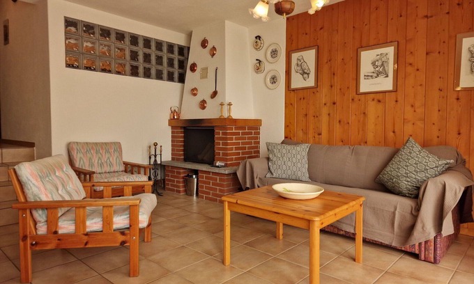 Airolo Apartment | Nice apartment for 4 people with WIFI, TV, patio and panoramic view