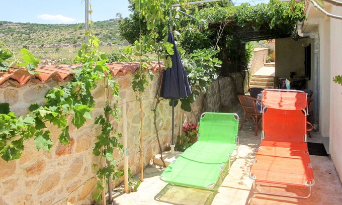 Vinjerac Apartment | Nice apartment for 4 people with WIFI, A/C, TV, terrace and pets allowed