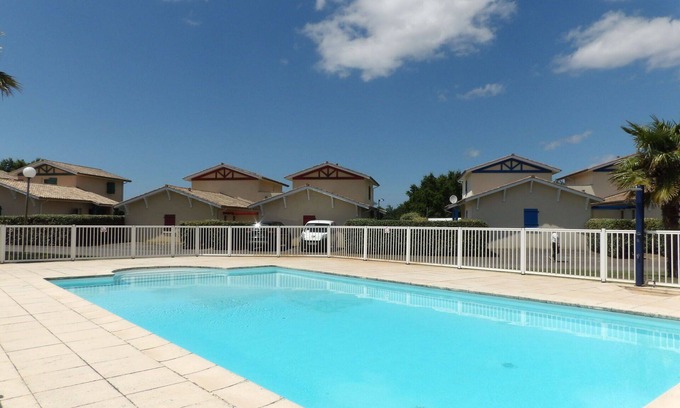 Bias Apartment | Nice apartment for 5 people with pool, WIFI, TV, terrace and pets allowed