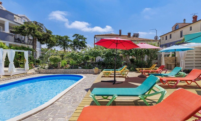 Murine Apartment | Nice apartment for 5 people with WIFI, pool, A/C, TV and terrace