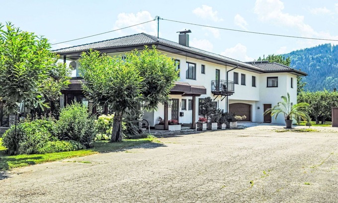 Feldkirchen in Kaernten Apartment | Nice apartment for 6 guests with WIFI, TV and balcony