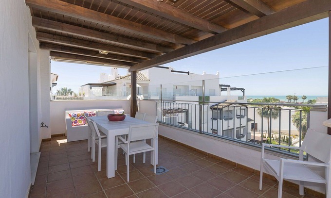 Rota Apartment | Nice apartment for 6 guests with WIFI, pool, A/C, TV and terrace