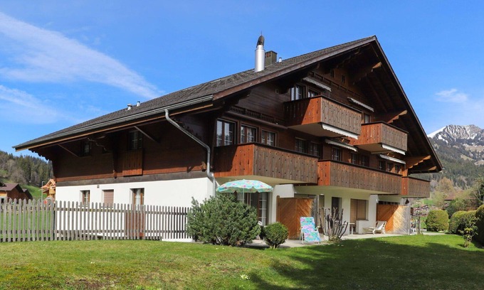 Zweisimmen Apartment | Nice apartment for 4 people with WIFI, TV and terrace