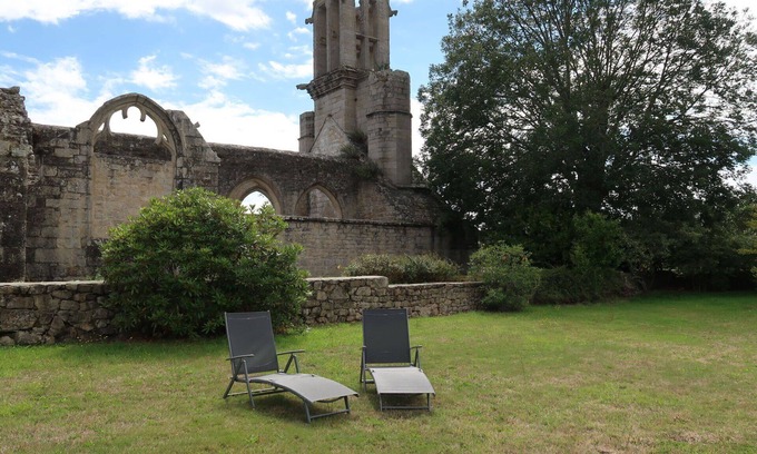 Pont-l'Abbe Apartment | Nice apartment for 4 guests with WIFI, TV and terrace