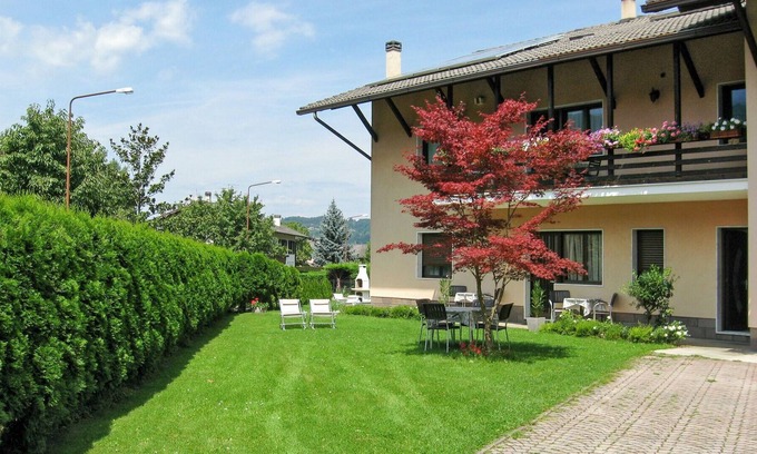 Caldonazzo Apartment | Nice apartment for 4 people with WIFI, TV, patio, pets allowed and parking