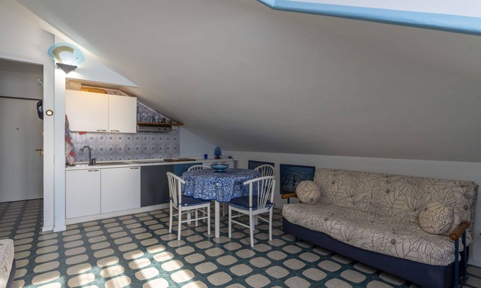 Laigueglia Apartment | Nice apartment for 3 people with WIFI, A/C