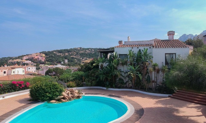 Liscia di Vacca Apartment | Nice apartment for 4 guests with A/C, pool, WIFI and TV