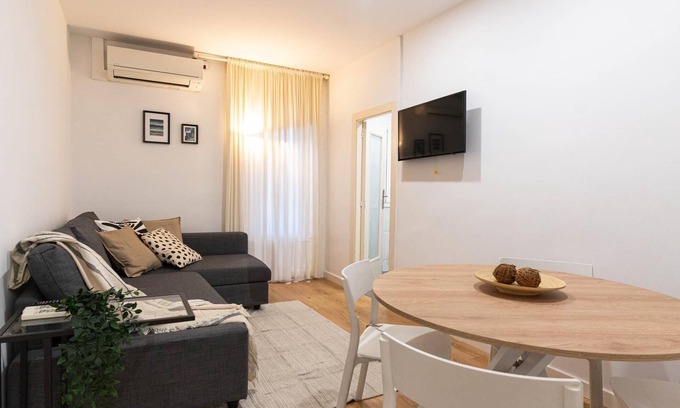 El Poble-sec Apartment | Nice apartment in down town Barcelona