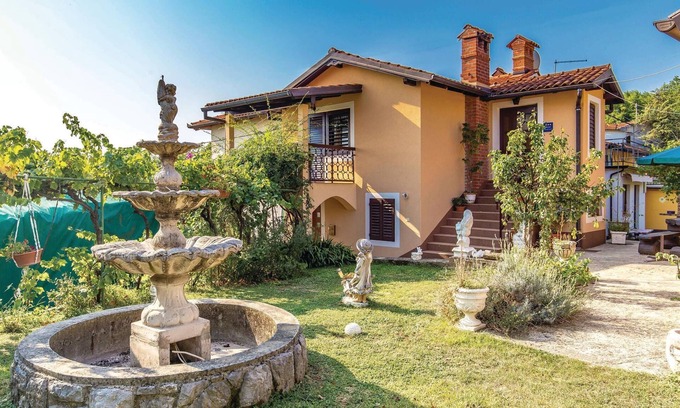 Opric Apartment | Nice apartment in Lovran with WiFi