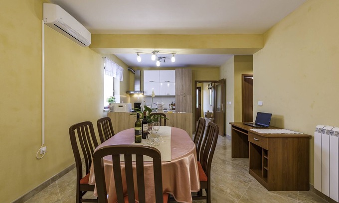 Tinjan Apartment | Nice apartment in the center of Istria for the family or group