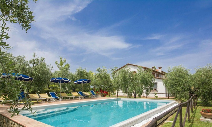 Cerreto Guidi Villa | Nice apartment in villa for 4 people with pool, WIFI, TV and parking