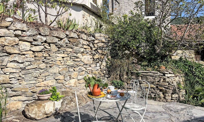 Pantasina Apartment | Nice apartment for 6 people with WIFI, TV, terrace and pets allowed