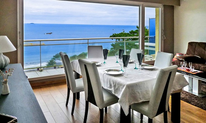 Perros-Guirec Apartment | Nice apartment with sea view a few meters away and balcony, close to shops.