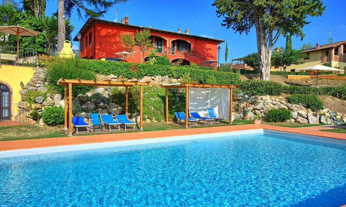 Certaldo Apartment | Nice apartment with WIFI, pool, A/C, TV, panoramic view and parking, close to San Gimignano