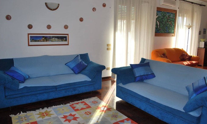 Quartiere XXVII Primavalle Apartment | NICE APT 90 sqm 10 minutes from VATICAN -Wi-Fi - SMART TV - AIR CONDITIONED