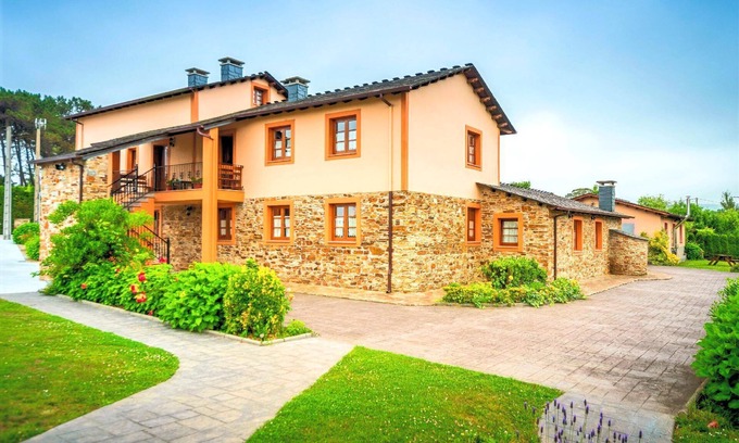 Serantes Apartment | Nice Duplex with views, pool and gardens