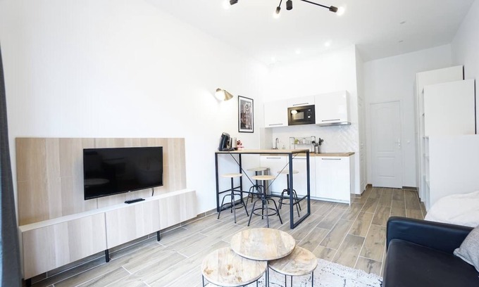 Quartier de Becon Apartment | Nice flat at Courbevoie Proche La Défense !
