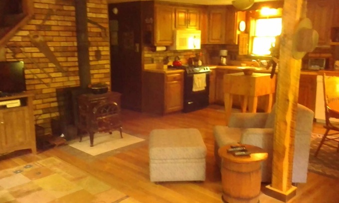 Inlet Cabin | NICE FULLY FURNISHED QUIET ADIRONDACK CAMP "UNCAS ROAD CABIN IN THE FOREST"