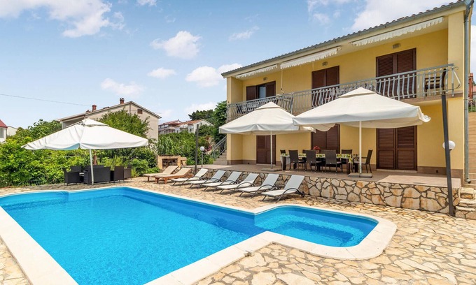 Rab House | Nice home in Banjol with WiFi