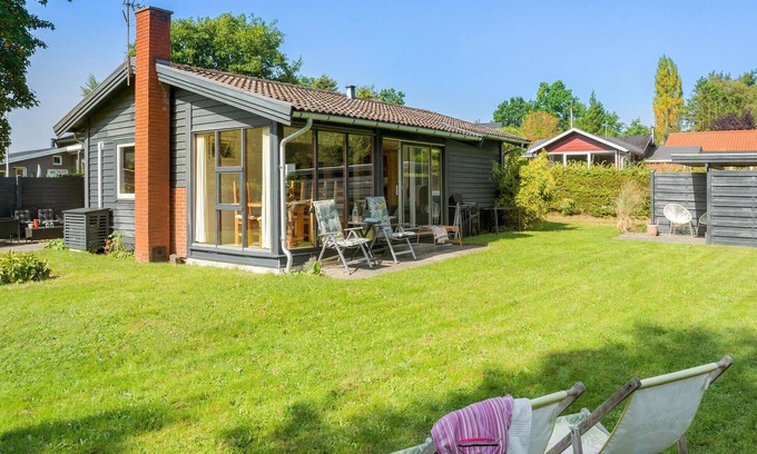 Hvidbjerg Strand House | Nice home in Børkop with Wi-Fi