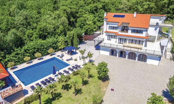 Bribir House | Nice home in Bribir with sauna