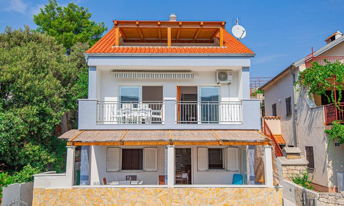 Grebastica House | Nice home in Grebastica