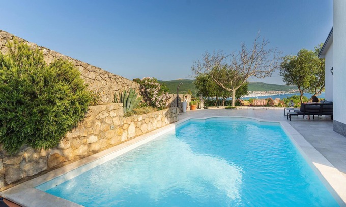 Kornic House | Nice home in Kornic with house sea view