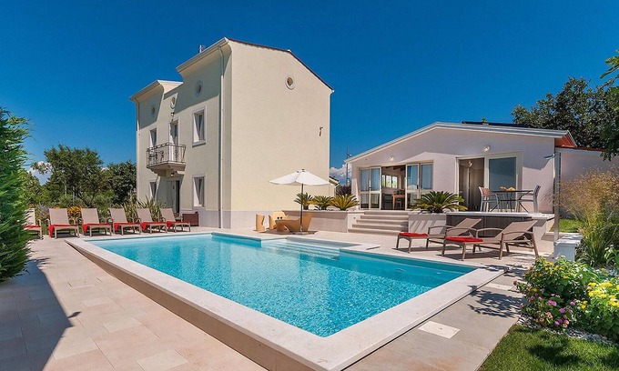 Porec House | Nice home in Porec with sauna