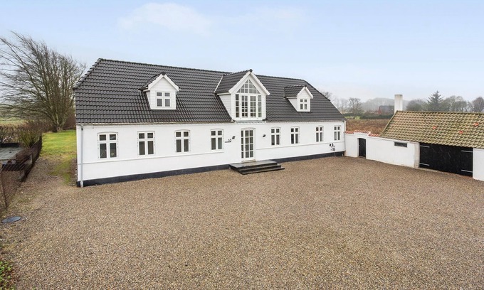 Roslev House | Nice home in Roslev with kitchen