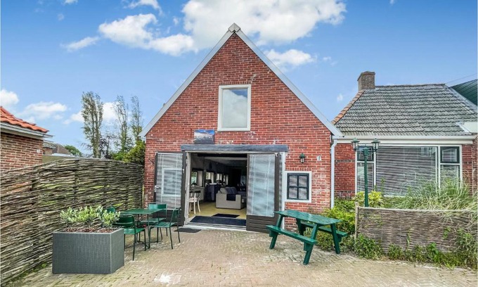 Wierum House | Nice Home In Wierum With Kitchen