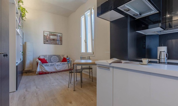 Santo Stefano Apartment | Nice studio apartment perfect for two people, located in a period building without a lift. The apartment is located in a convenient position for any type of stay. Near Giardini Margherita and the Sant'Orsola-Malpighi Hospital, it is also ideal for those