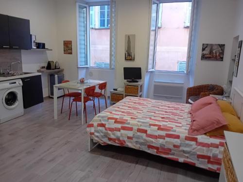 Old Town Apartment | Nice Studio Old Town Sea Side