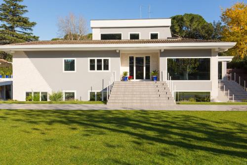 EUR Apartment | Niclas Luxury Apartments EUR