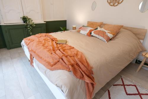 Pont-Audemer Apartment | Nid normand en bâtisse 1620 - Calme & hyper centre